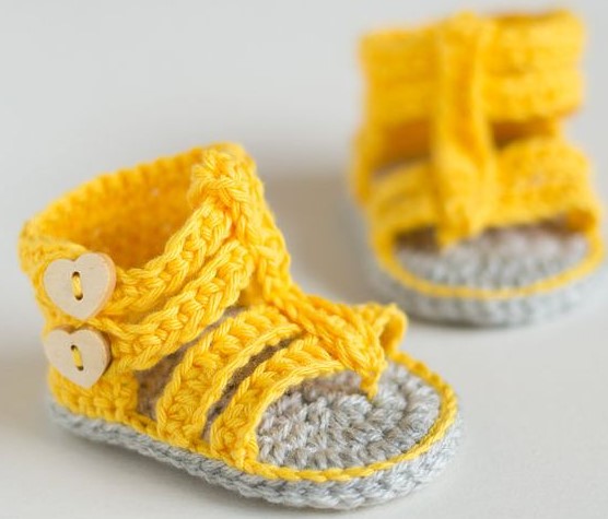 Sarı Sandalet Tarzı Bebek Patik Modelleri