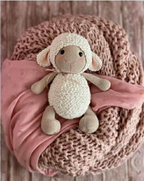 Lamb Beeky amigurumi tarifi
