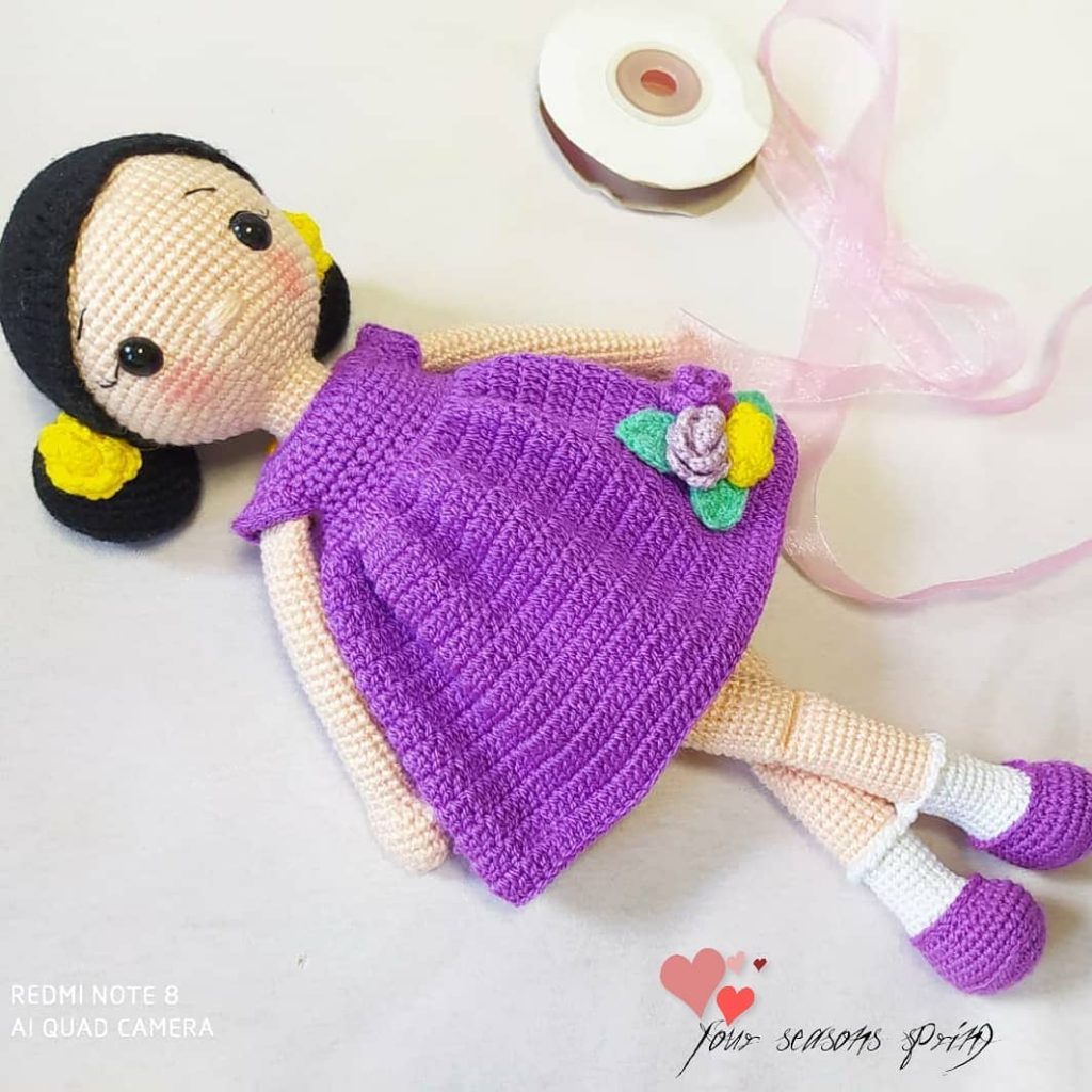 Menekşe Kız amigurumi tarifi