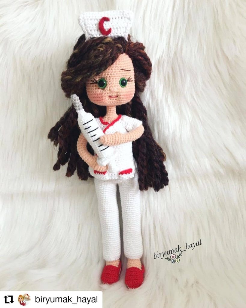 Hemşire Bebek amigurumi tarifi