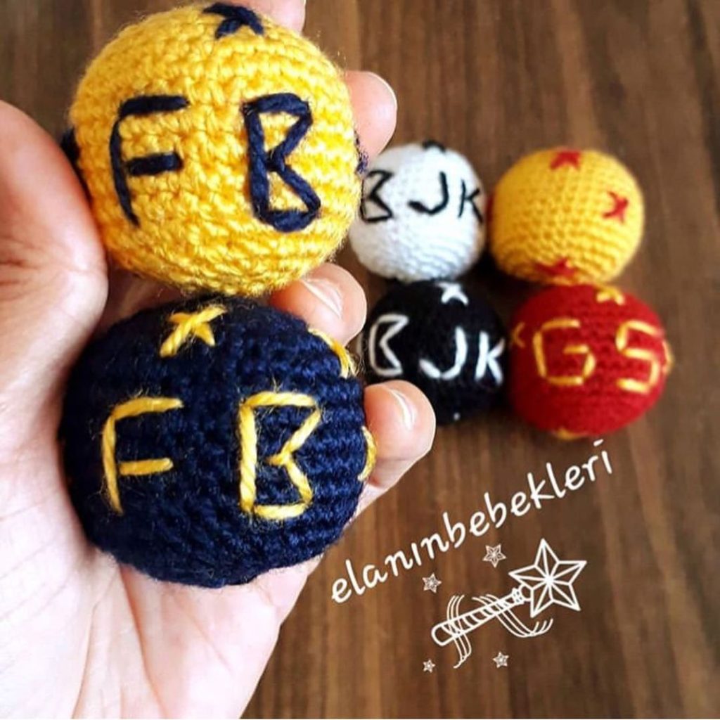 Fanatik Takım Anahtarlıkları amigurumi tarifi